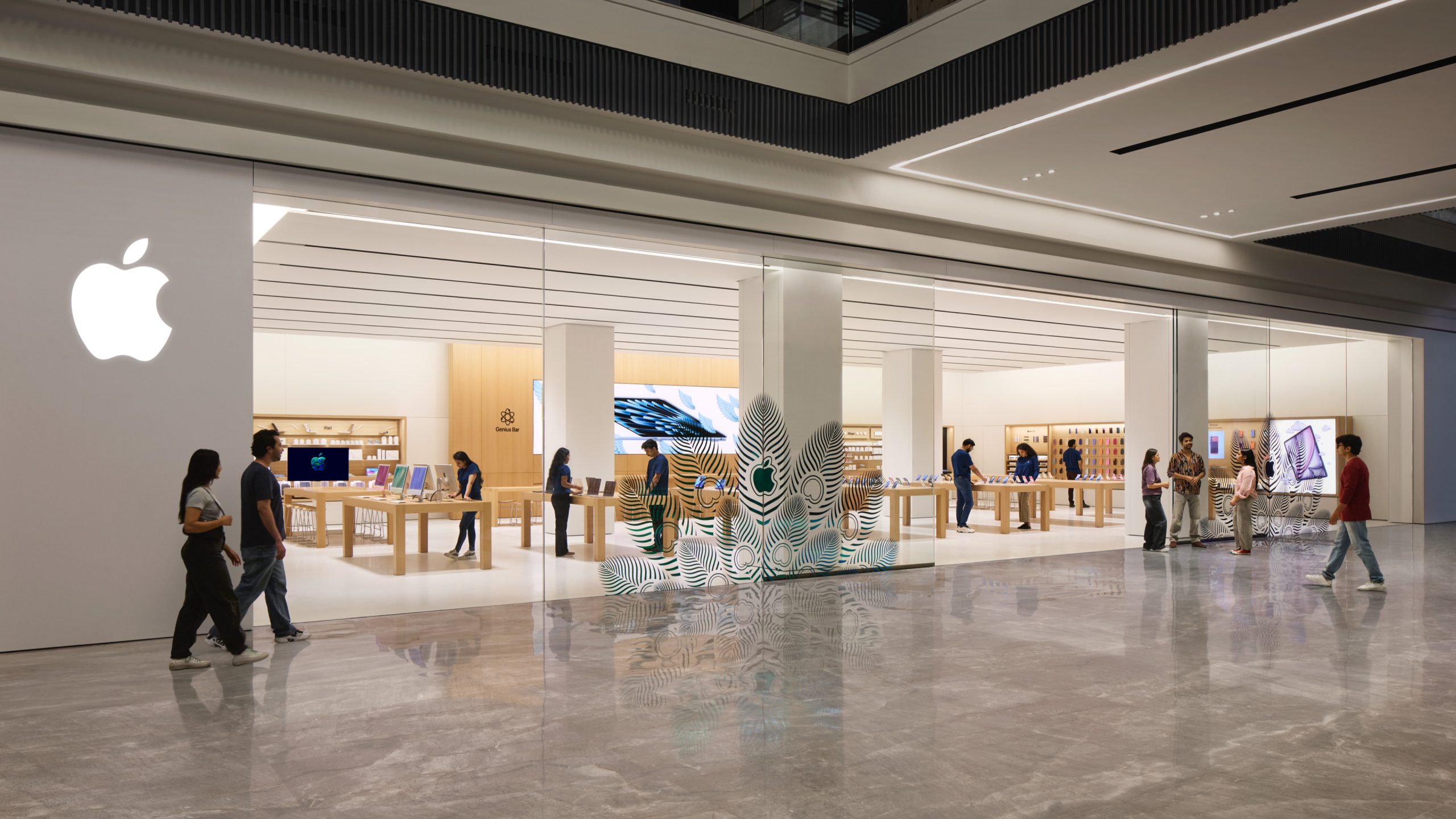 Apple to open its first developer center in Europe