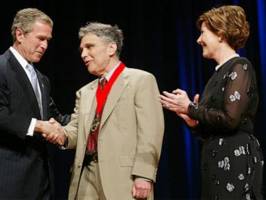 Psychiatrist Robert Coles, Pulitzer Prize-winning author who championed needs of children, dies