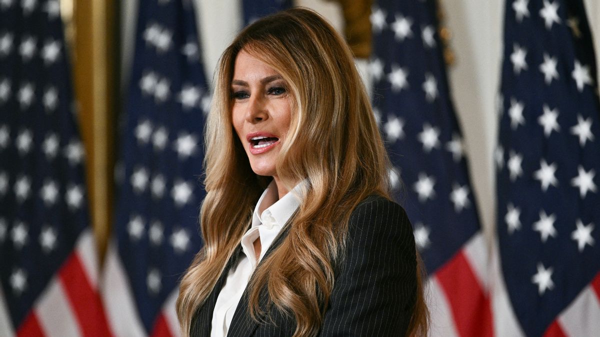 What we know about claim Melania Trump did ‘lesbian photo shoot’ for French magazine
