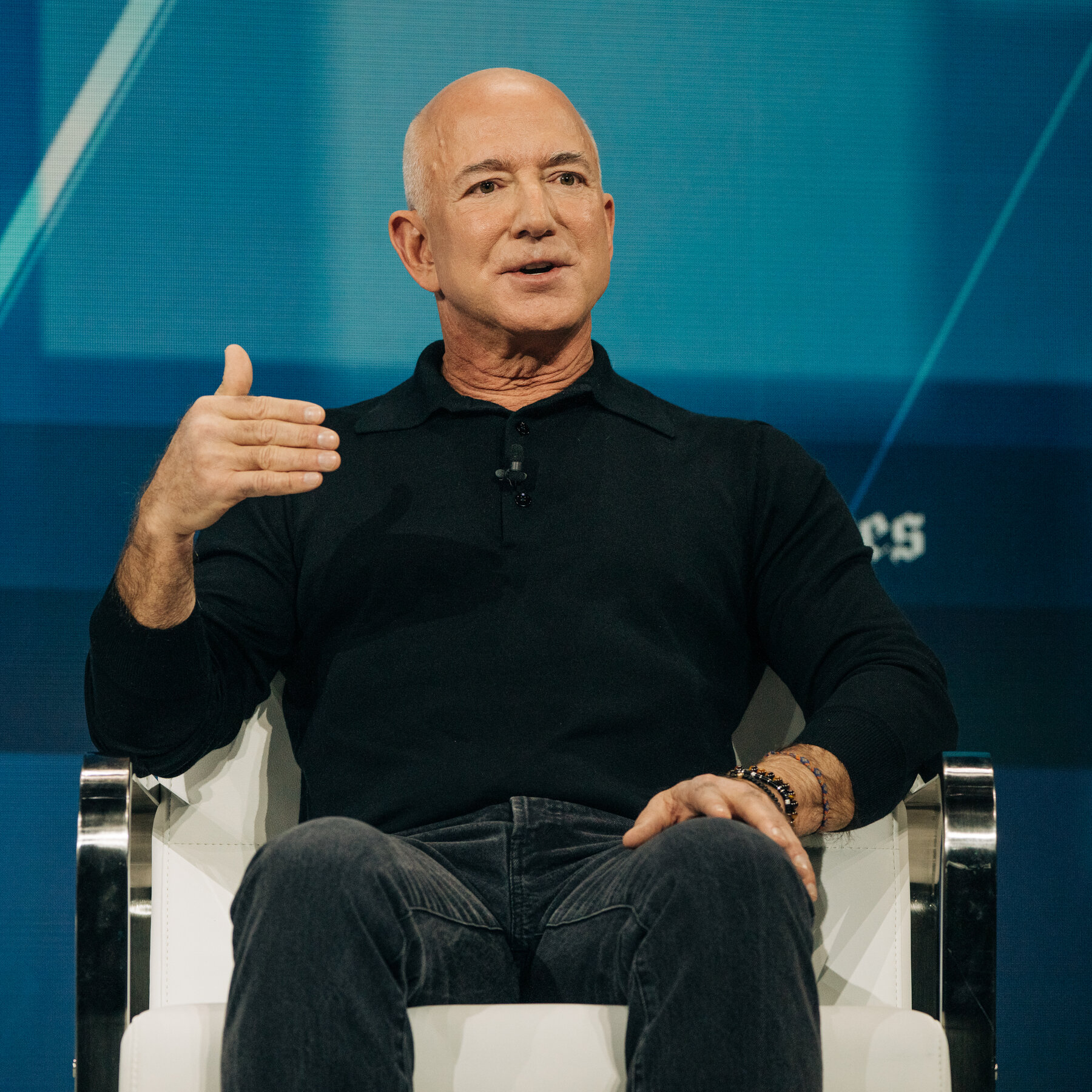 Jeff Bezos Wants to Build an ‘Artificial General Engineer’