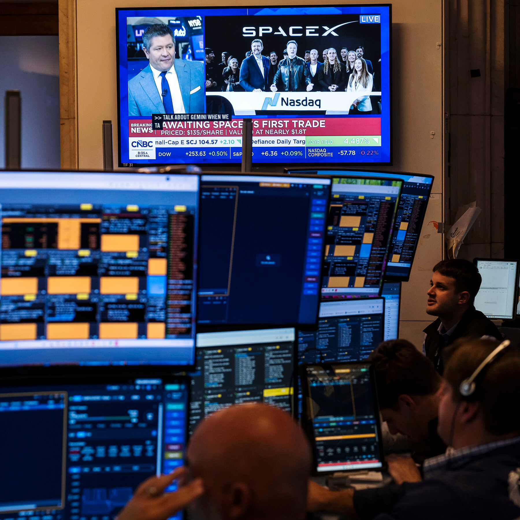 SpaceX Stock Rises 11% in Largest IPO Ever