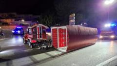Tourist train overturns and injures 17 during Cártama tapas festival