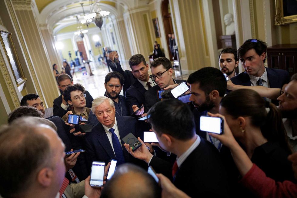 Onlookers befuddled by Lindsey Graham’s head-spinning praise of Trump’s Iran deal