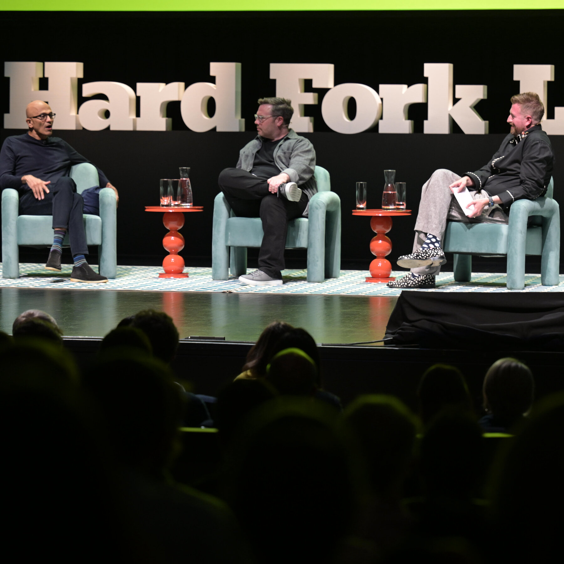 How the ‘Hard Fork’ Hosts Bring Their Tech Podcast to a Live Audience
