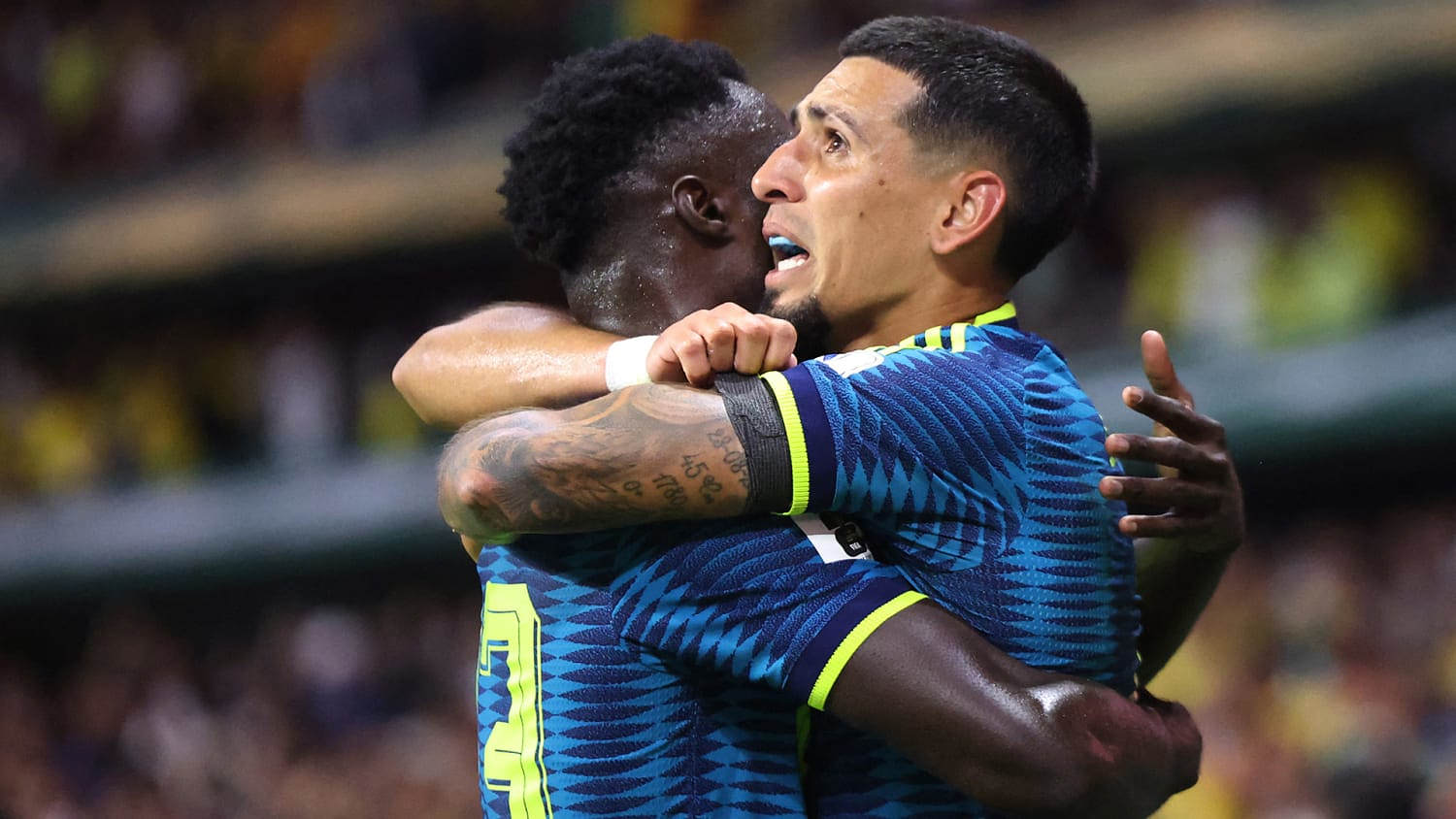 ¡Golazo de Colombia! Daniel Muñoz marca el primero de los cafeteros en el Mundial