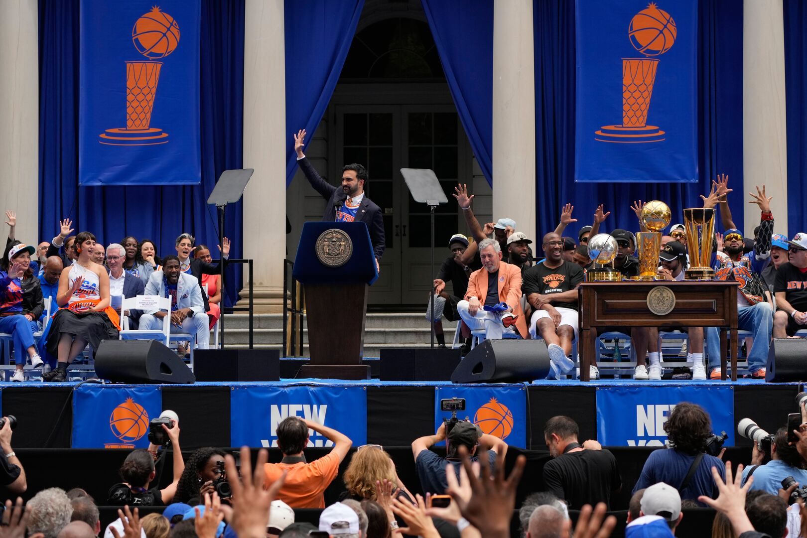 Mamdani gives New York Knicks keys to city after NBA title