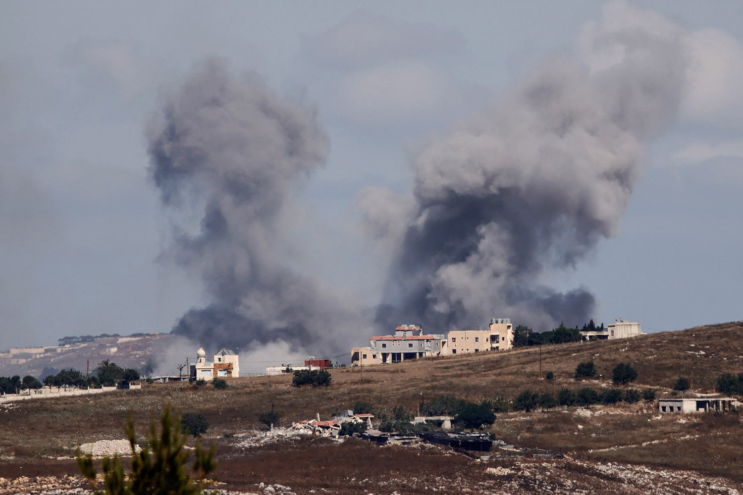 U.S.-Iran talks postponed as Vance cancels trip and Israel intensifies strikes in southern Lebanon