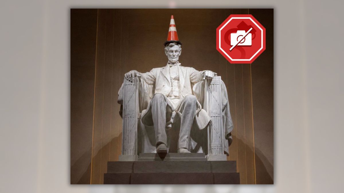Did Scotland fans give Lincoln Memorial statue a traffic cone hat?