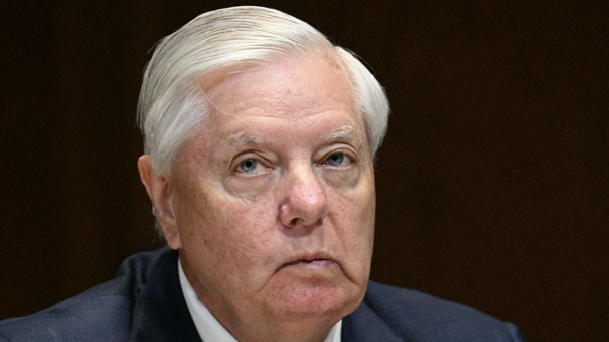 11 rumors about Lindsey Graham, examined