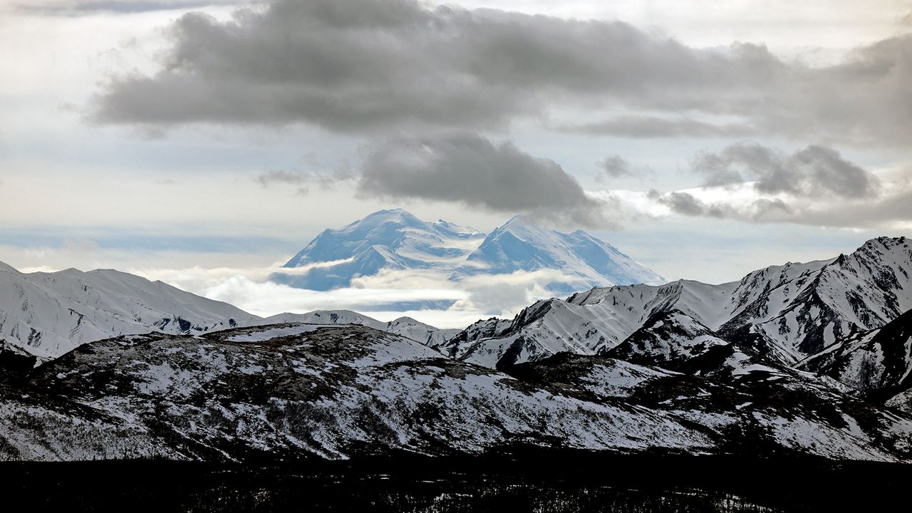 Scientists find thousands of  earthquakes in a perfectly straight line in Alaska, revealing a hidden ‘microplate’