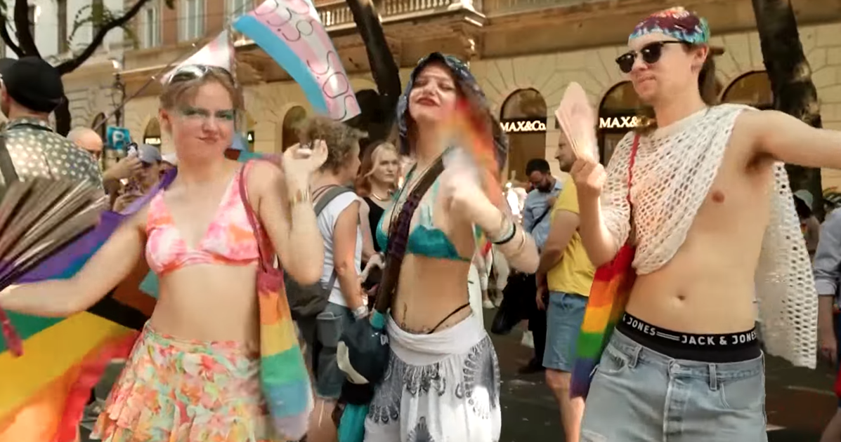 “Many signs of hope”: Tens of thousands gather for first Budapest Pride March since Orbán’s ousting