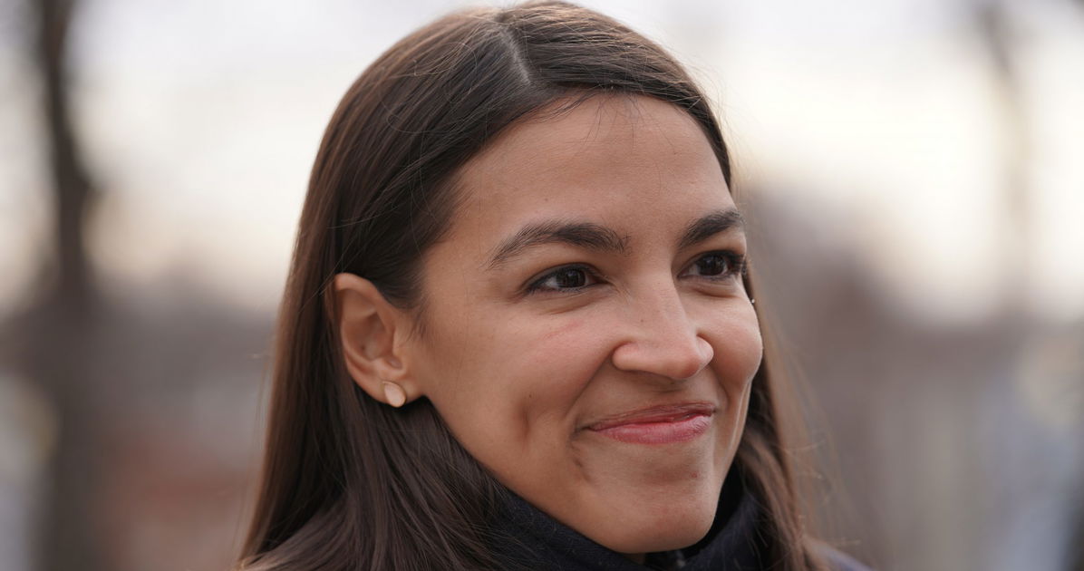 AOC slams JD Vance’s presidential ambitions in just 4 words