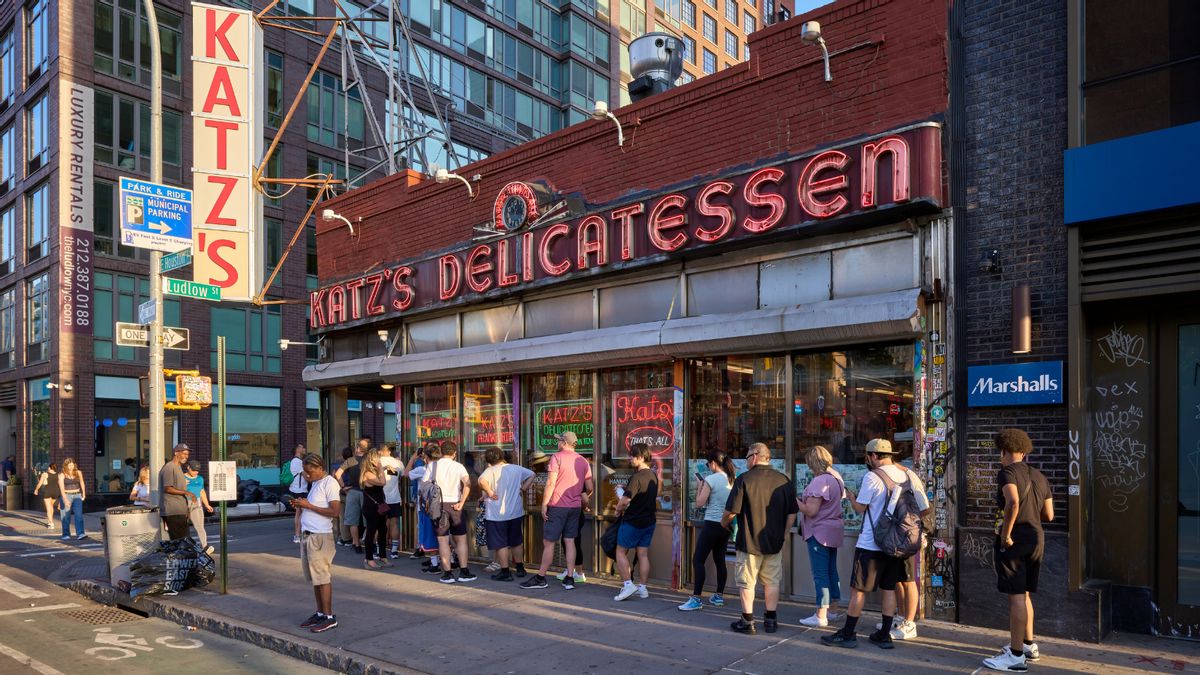 Did Katz’s Deli ban Mamdani? Don’t be fooled