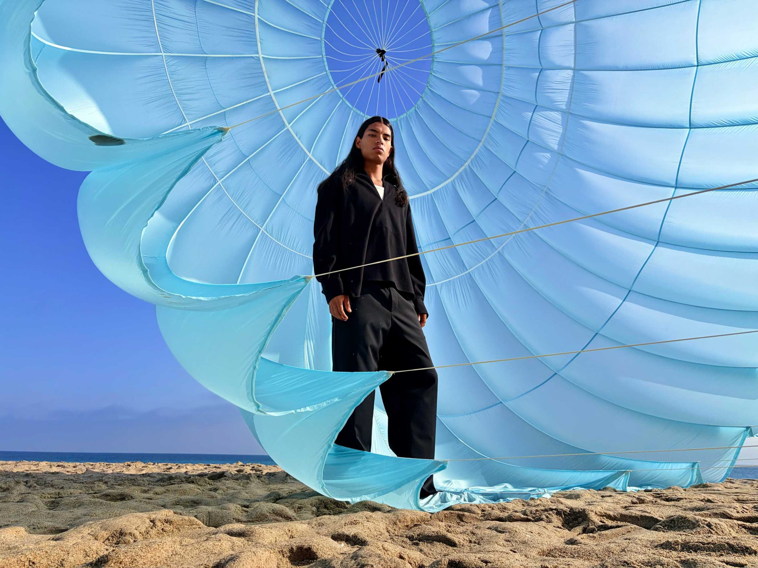 The $2,000 club: Apple, Samsung, Google bet on foldables