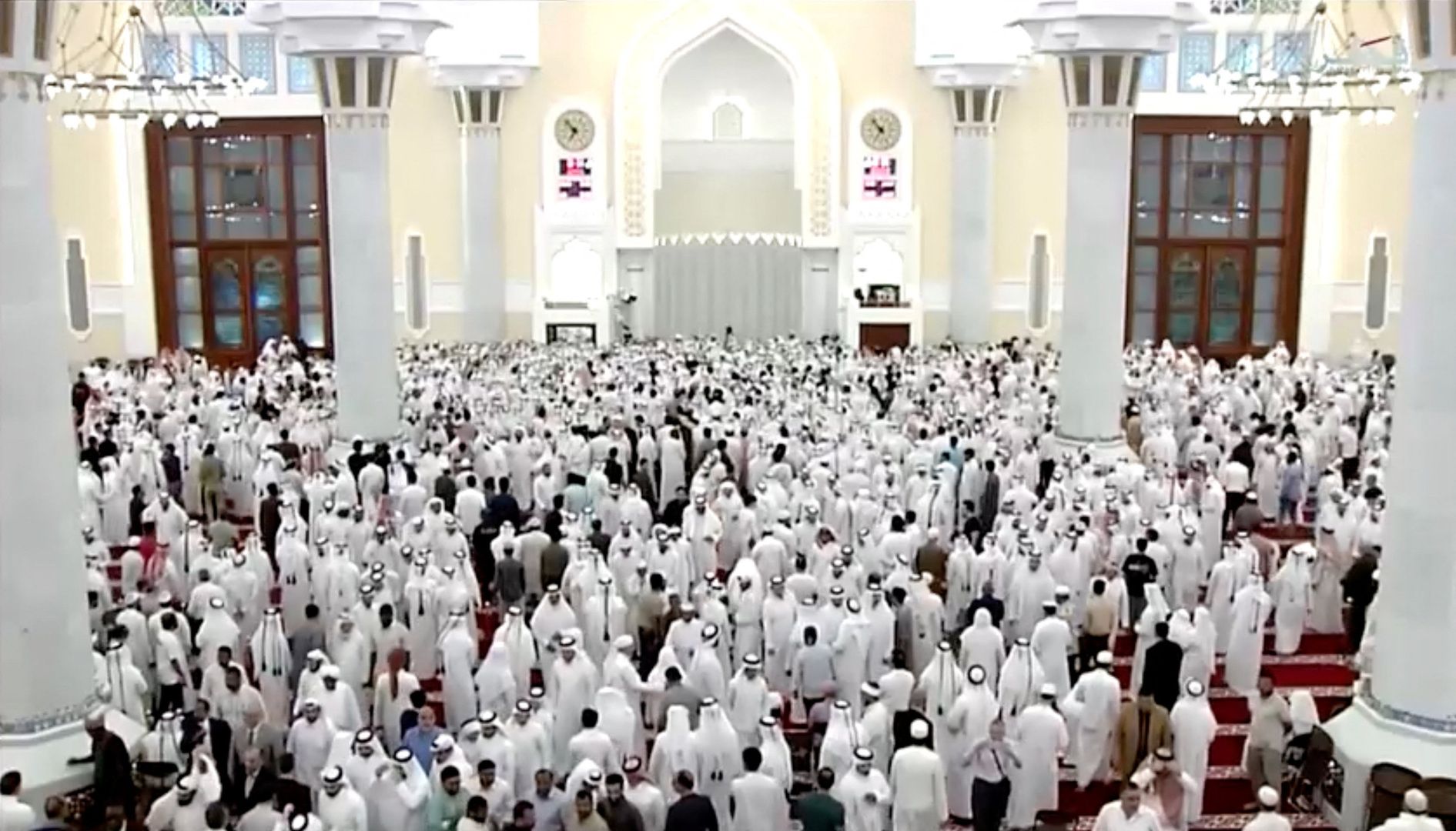 Thousands gather to bid farewell to Qatar’s Father Emir Sheikh Hamad