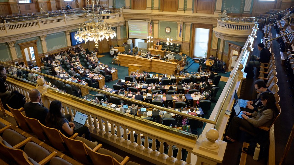 Did 17 Colorado Republicans vote against banning sexually explicit AI content about children?