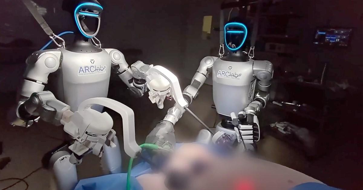 World’s first operation performed by robot surgeons has been carried out