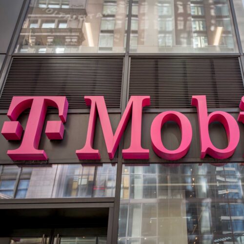 T-Mobile bungled forced plan migration, canceling some users’ free lines