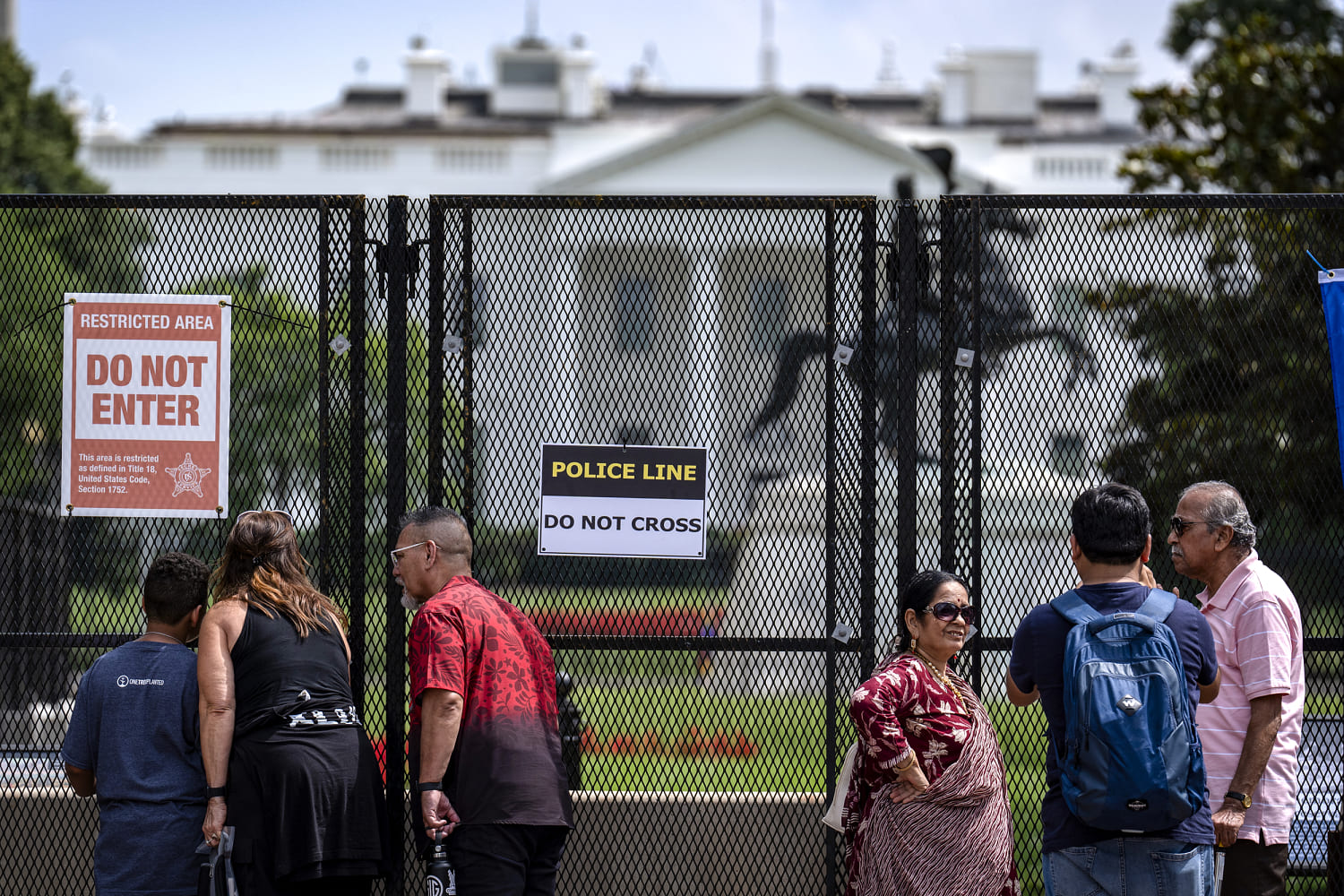 Federal panel signals it could support permanent fencing around White House park known for protests