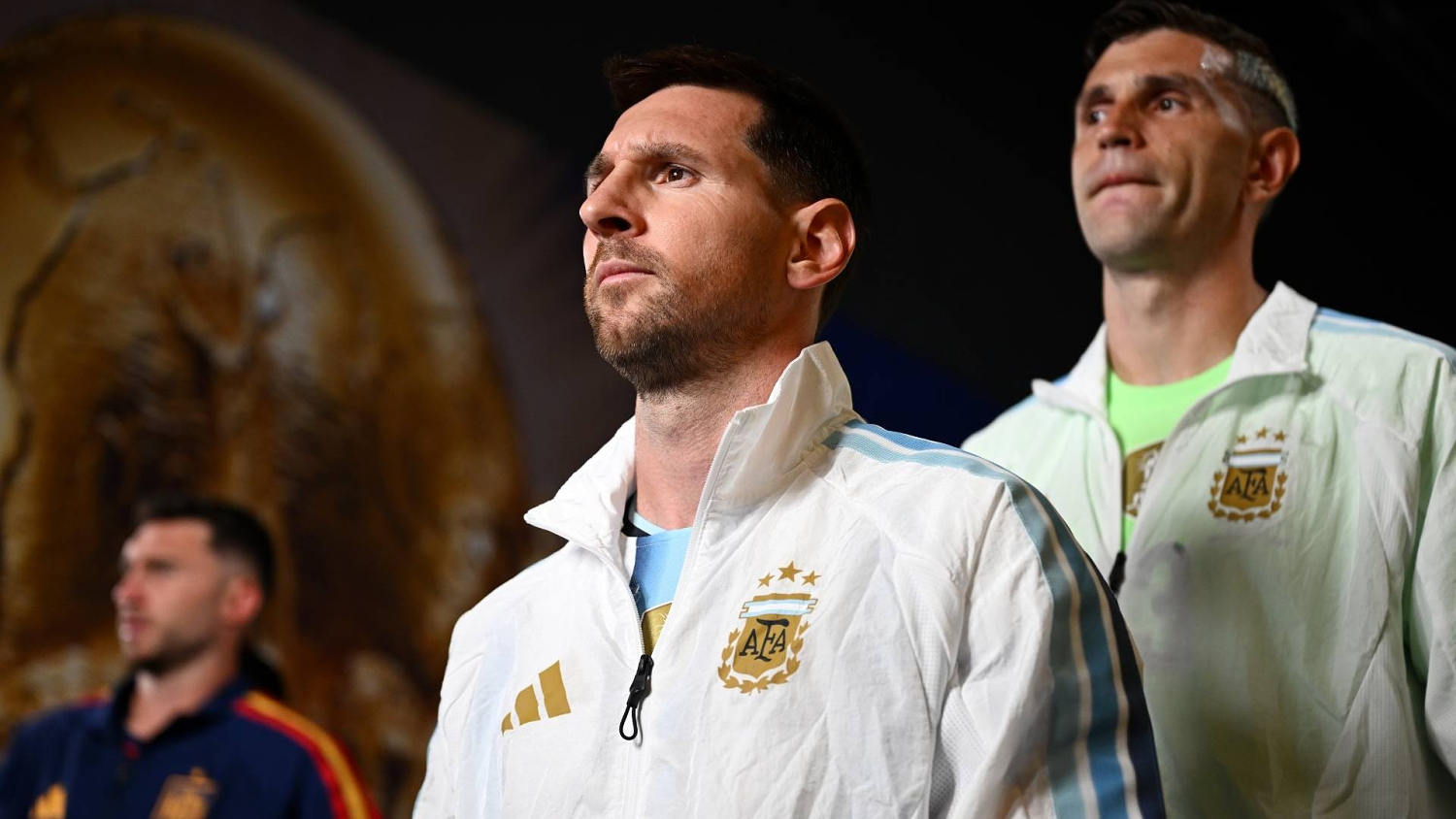 La arenga de Messi antes de saltar a la cancha: así salió el Campeón del mundo a defender el título