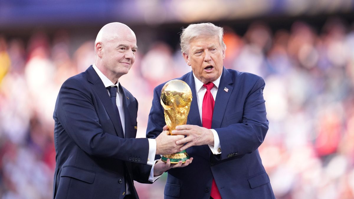 Were Trump and FIFA President Infantino booed at World Cup trophy presentation?