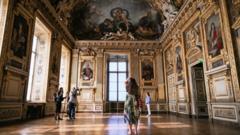 Watch: Louvre reopens gallery after jewellery heist