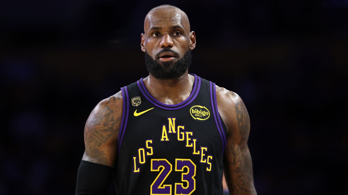 Did Miami Heat post link to LeBron James press conference video?
