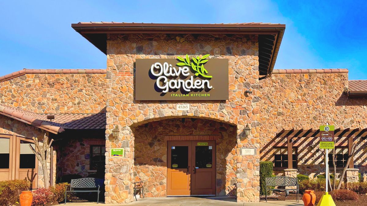 Will Olive Garden require photo ID for all-you-can-eat pasta? Investigating Republicans’ claim