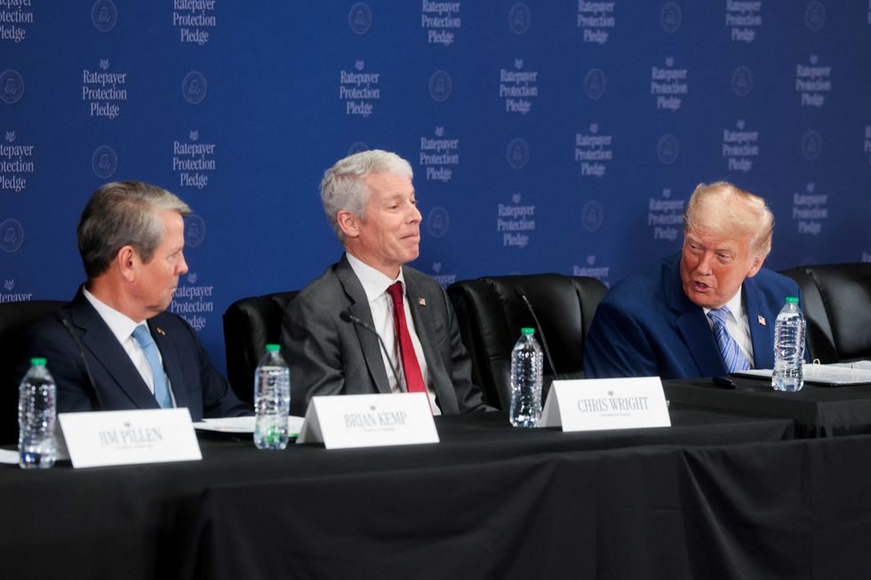 ‘Read the room’: Trump skewered after telling everyone to stop resisting ‘unpopular’ issue