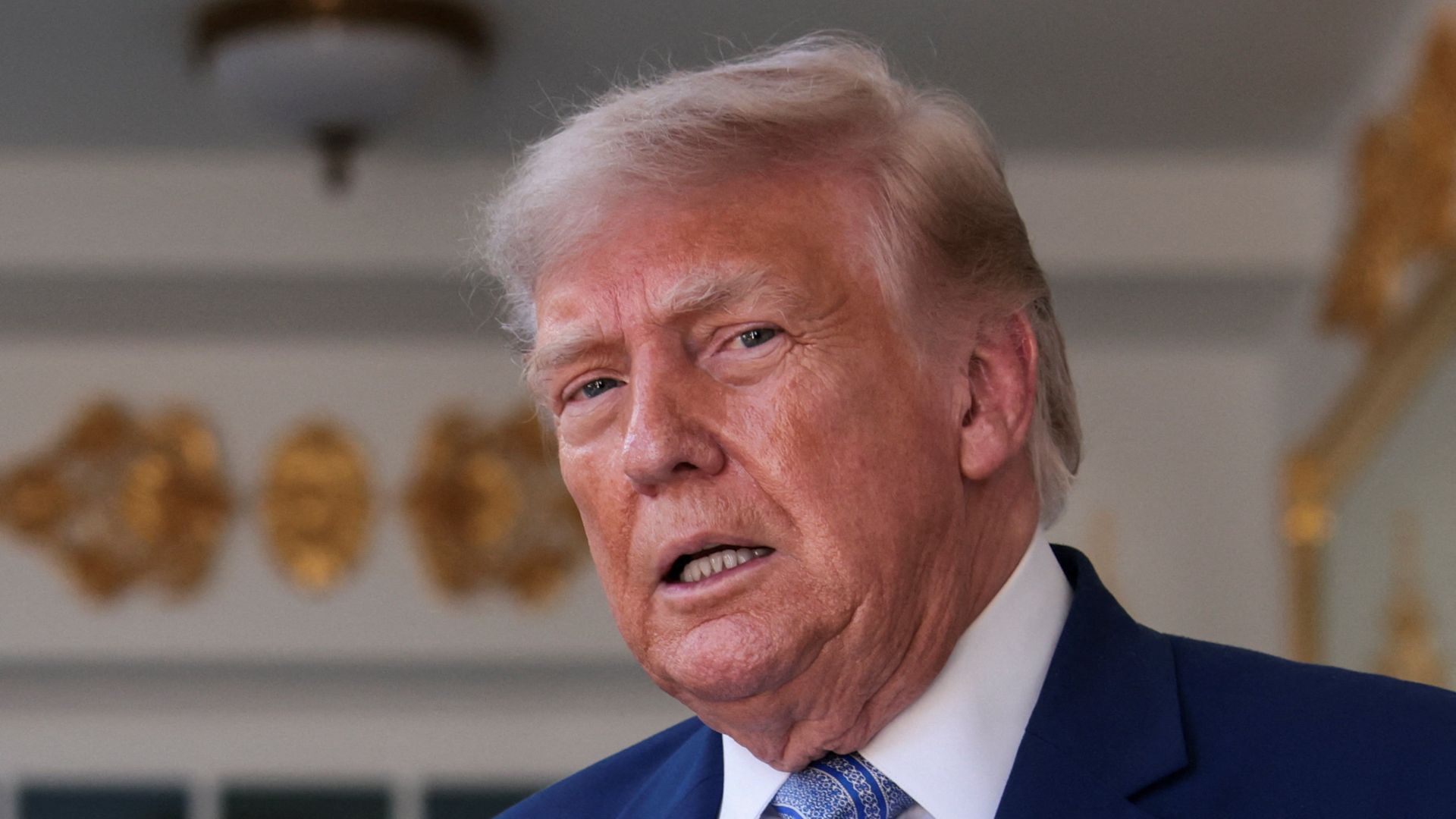 US imposes new tariffs on 60 countries