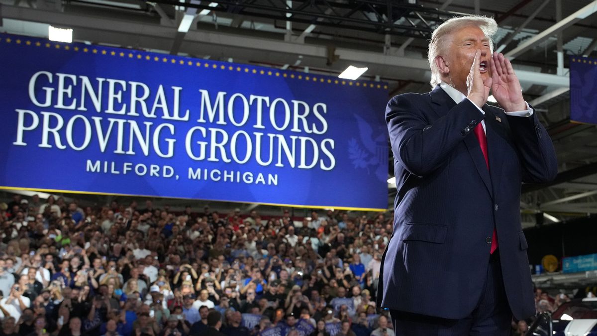 Did Trump really order 250 Cadillac Escalades for his motorcade, as he claimed?