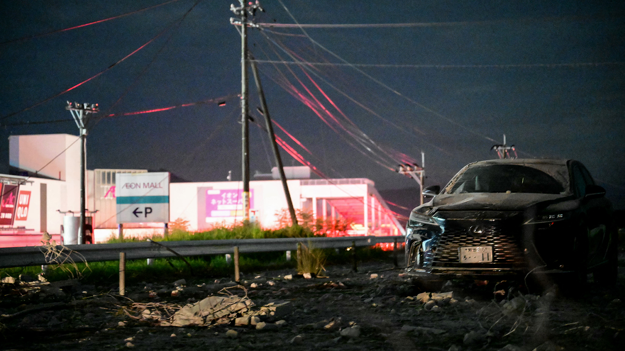 6.8 earthquake traps shoppers as mall collapses in Japan —‬ here’s why the seismic event was unusual