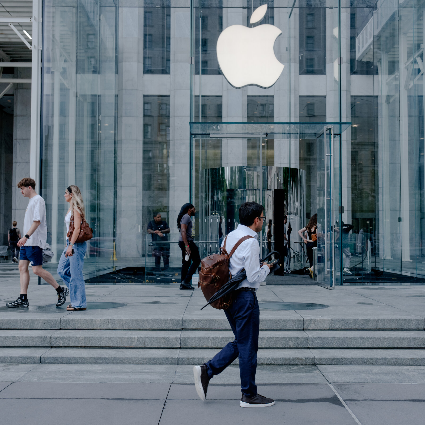 Apple’s Profit Is Up 27%, but Expectations for Current Quarter Disappoint