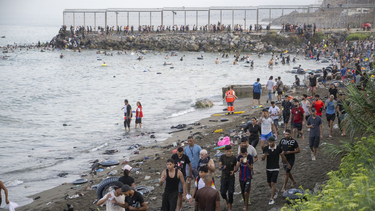 Does video show thousands of migrants entering Spanish territory of Cueta? What we know