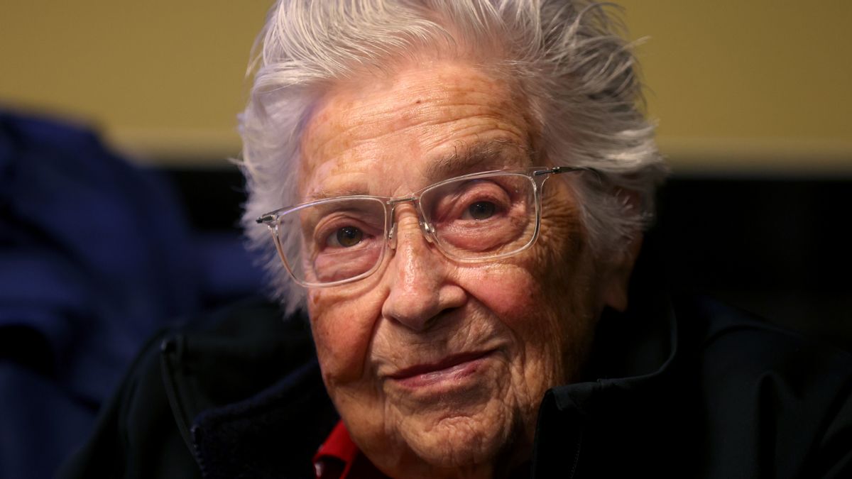Jeanne Gibson, one of many Rosie the Riveters, died at 100