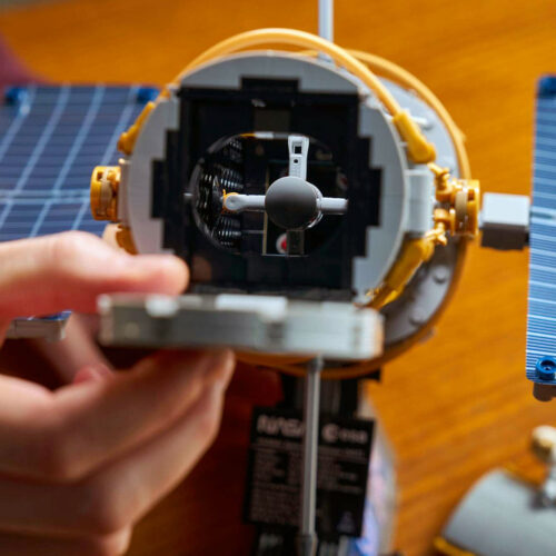 Lego deploys Hubble Space Telescope as detailed desktop model