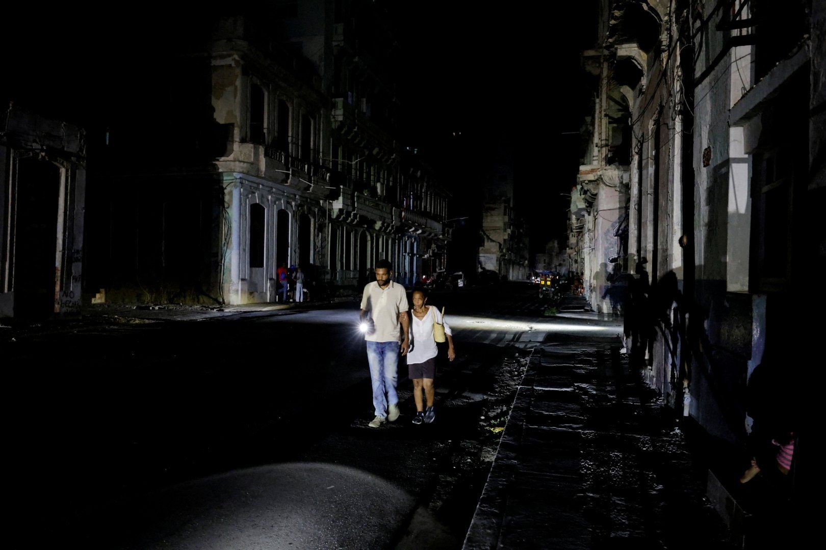 Does the US blockade on Cuba make America safer?