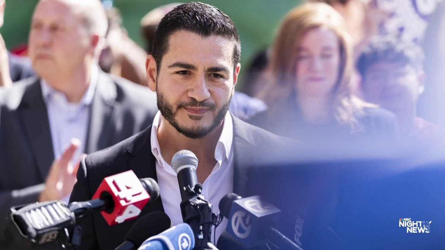 Progressive Democrat scores narrow victory in Michigan primary