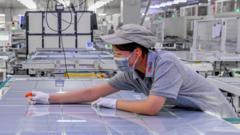 Trump imposes 15% tariff on key chip material to counter China
