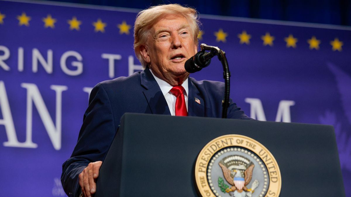 Footage of Trump’s Las Vegas speech sparks unproven wig rumor