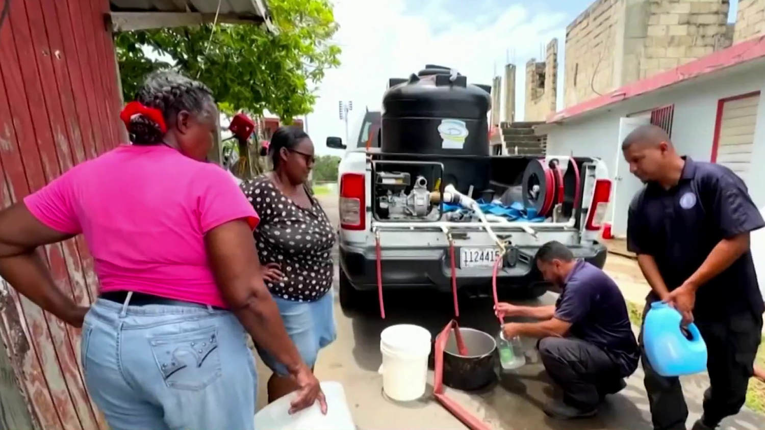 Hundreds of thousands without water in Puerto Rico