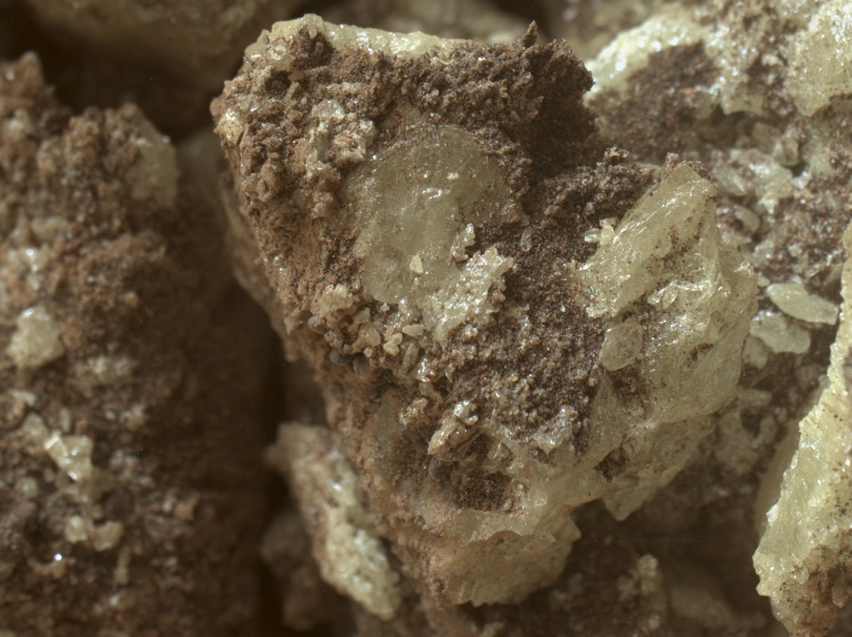 Curiosity Sees Martian Sulfur Up Close