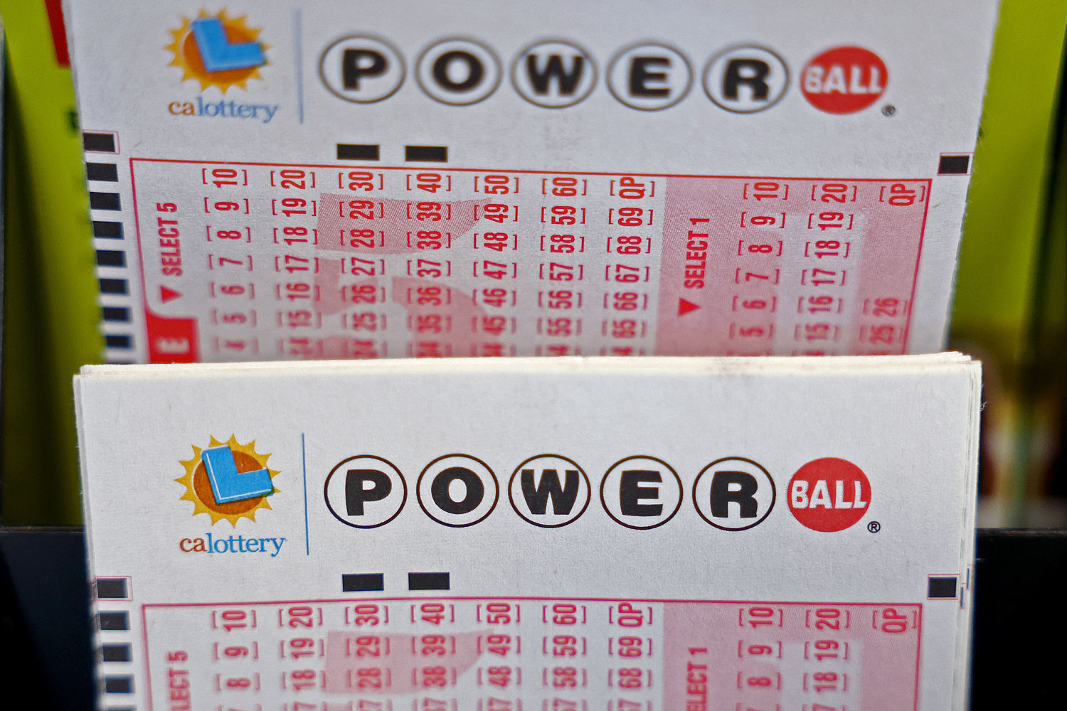 Single ticket bought in Illinois wins $1 billion Powerball jackpot