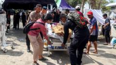 Thousands displaced by deadly Indonesia earthquake as rescue efforts continue