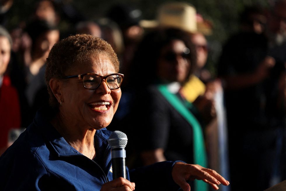 Mayor humiliated after poll showing her up big revealed as fake