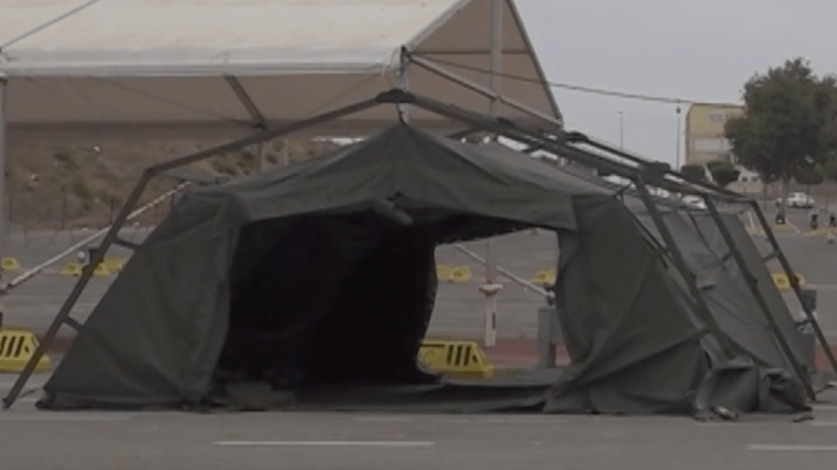 Spain builds tent cities for the thousands stuck in Ceuta