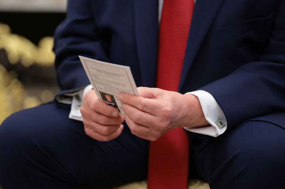 Trump’s ‘dementia cheat sheet’ flagged by political analyst amid a telling silence