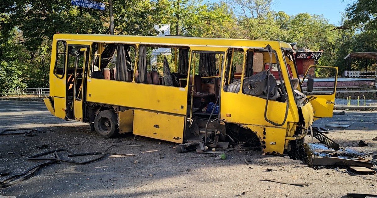At least five killed in Russian air attacks on Ukraine