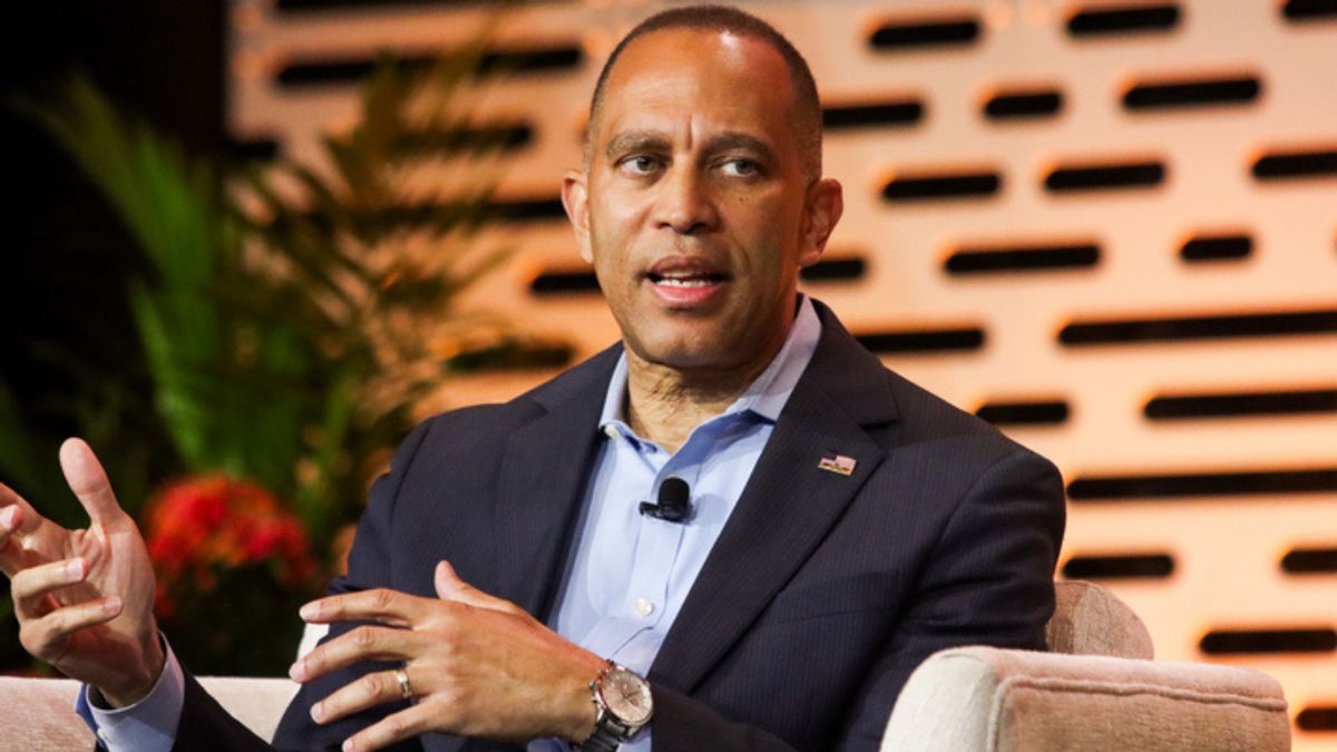 Unraveling claim Hakeem Jeffries took $300K from healthcare PACs before opposing Medicare for All
