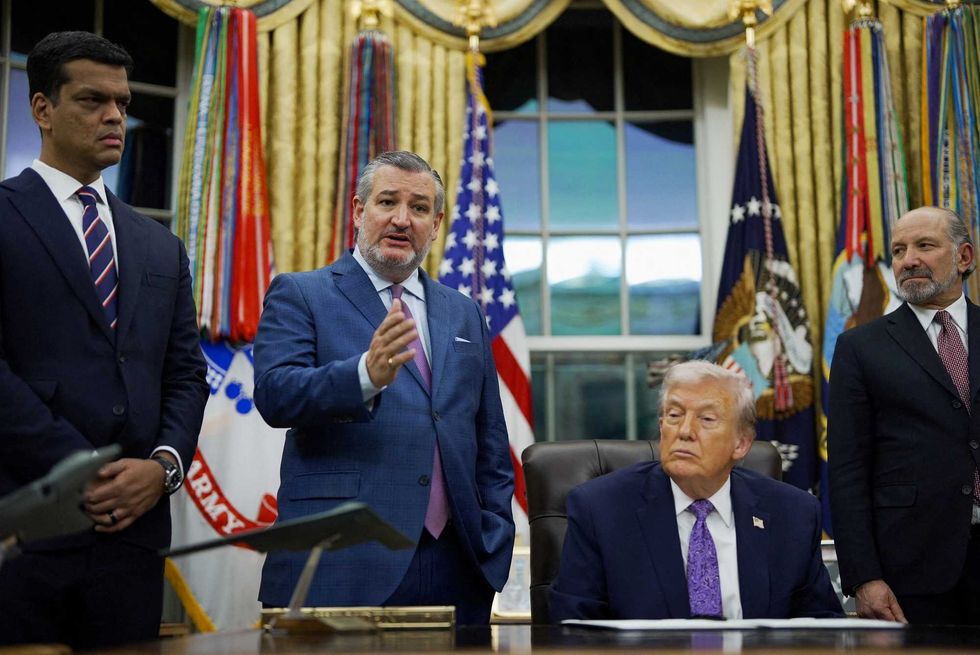 Ted Cruz uncorks bizarre claim about Supreme Court’s former ‘radical leftist’